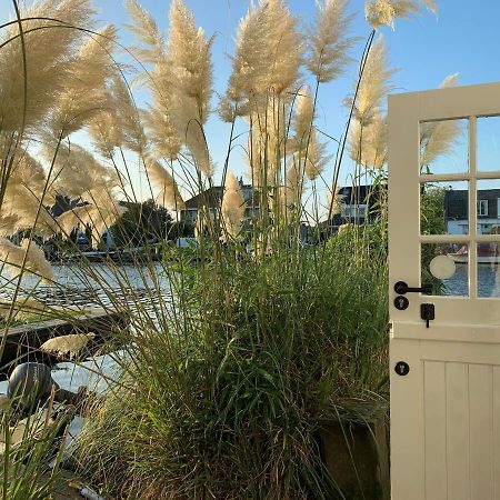 Holiday Home At The Water, Fire Place, Boat And Sup Rent, Near Amsterdam アールスメール エクステリア 写真